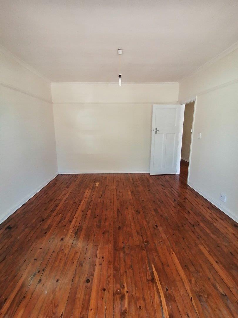 To Let 2 Bedroom Property for Rent in Lansdowne Western Cape